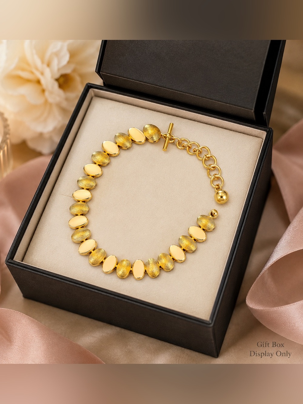 OAK Gold Two-Tone Disc Necklace - Picture 3 of 4